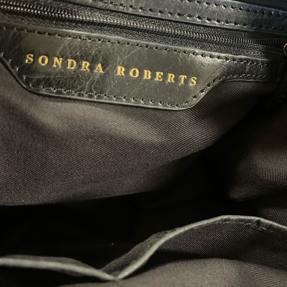Sondra Roberts large Crossbody bag - Picture 10 of 11